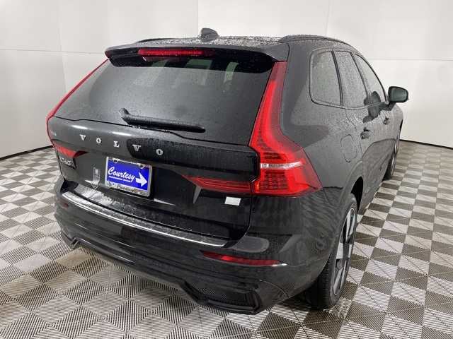 2024 Volvo XC60 photo 11