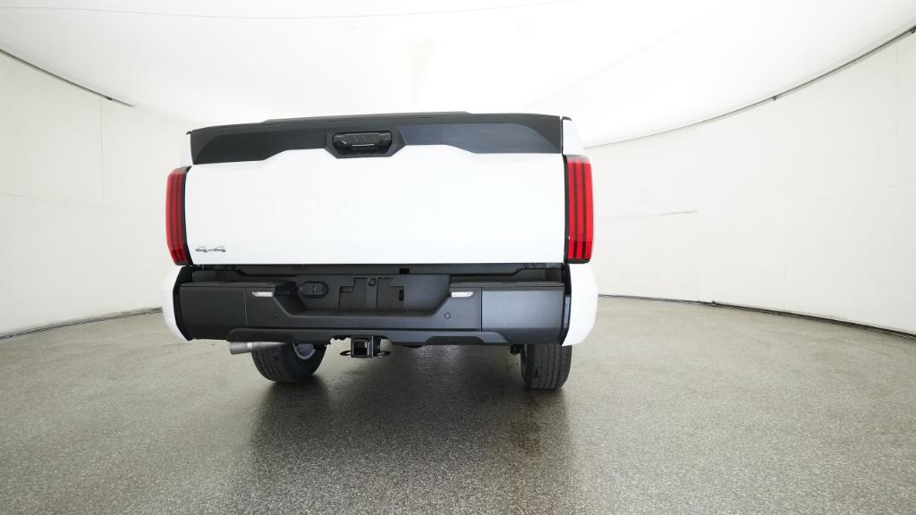2026 Toyota Tundra SR5 CrewMax photo 17