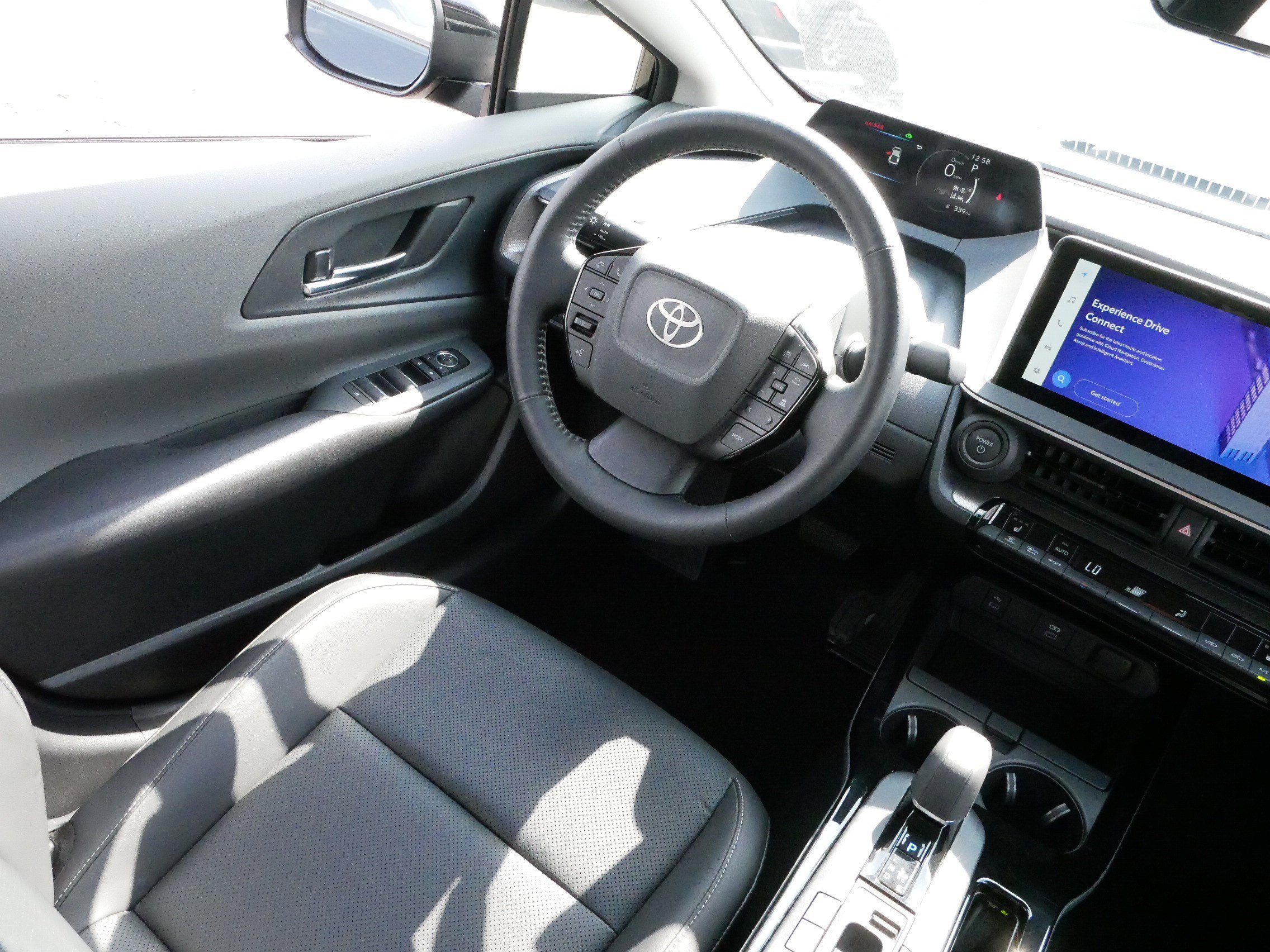 2024 Toyota Prius XLE photo 9