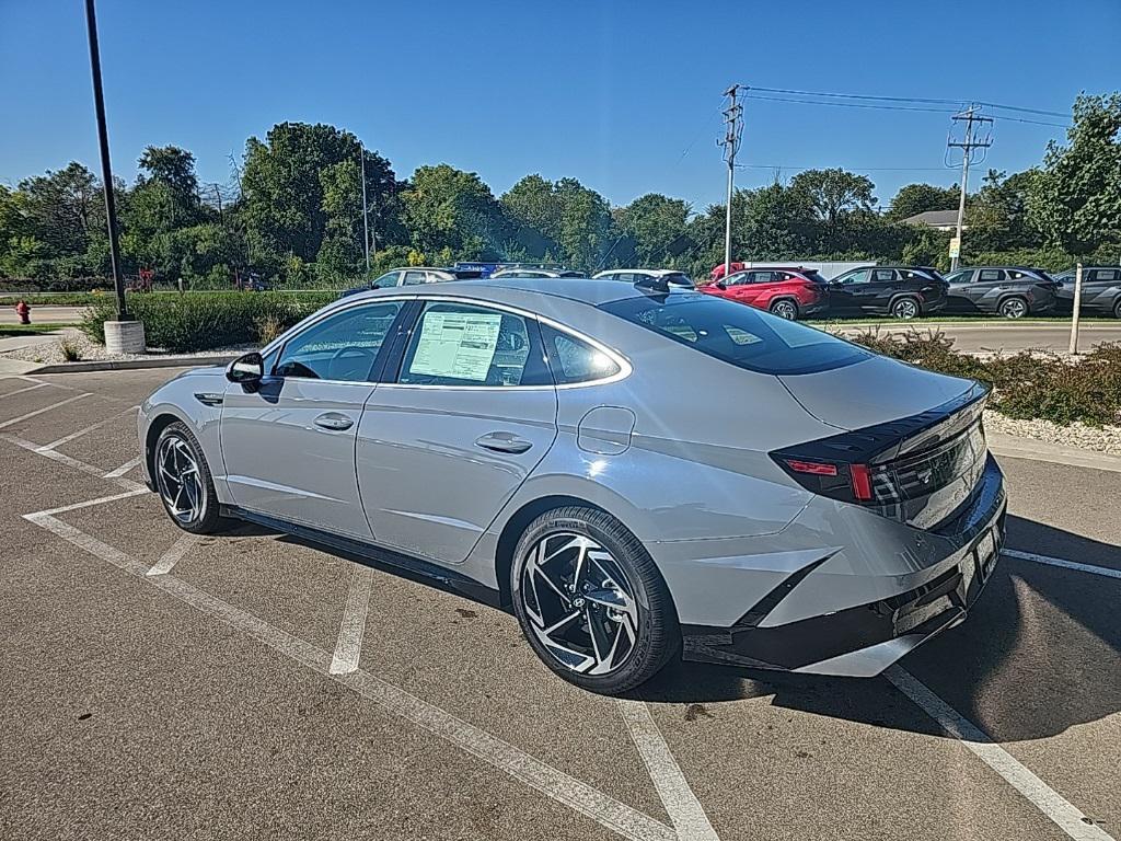 2026 Hyundai Sonata SEL Sport photo 3
