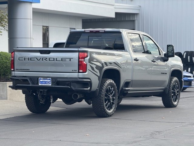 2026 Chevrolet Silverado 2500HD LTZ photo 3