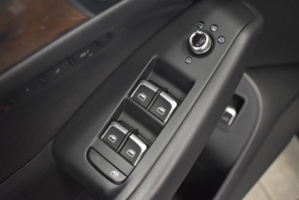 2015 Audi Q5 2.0T Premium Plus photo 14