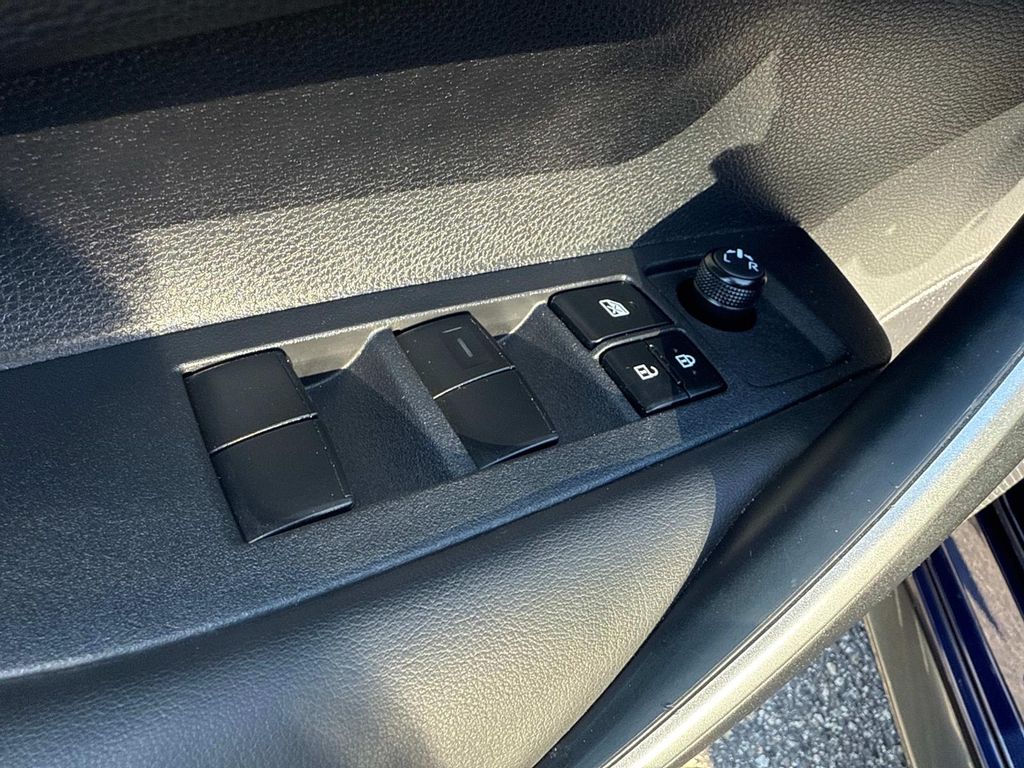 2021 Toyota Corolla SE photo 15
