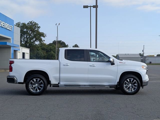2026 Chevrolet Silverado 1500 LT photo 2