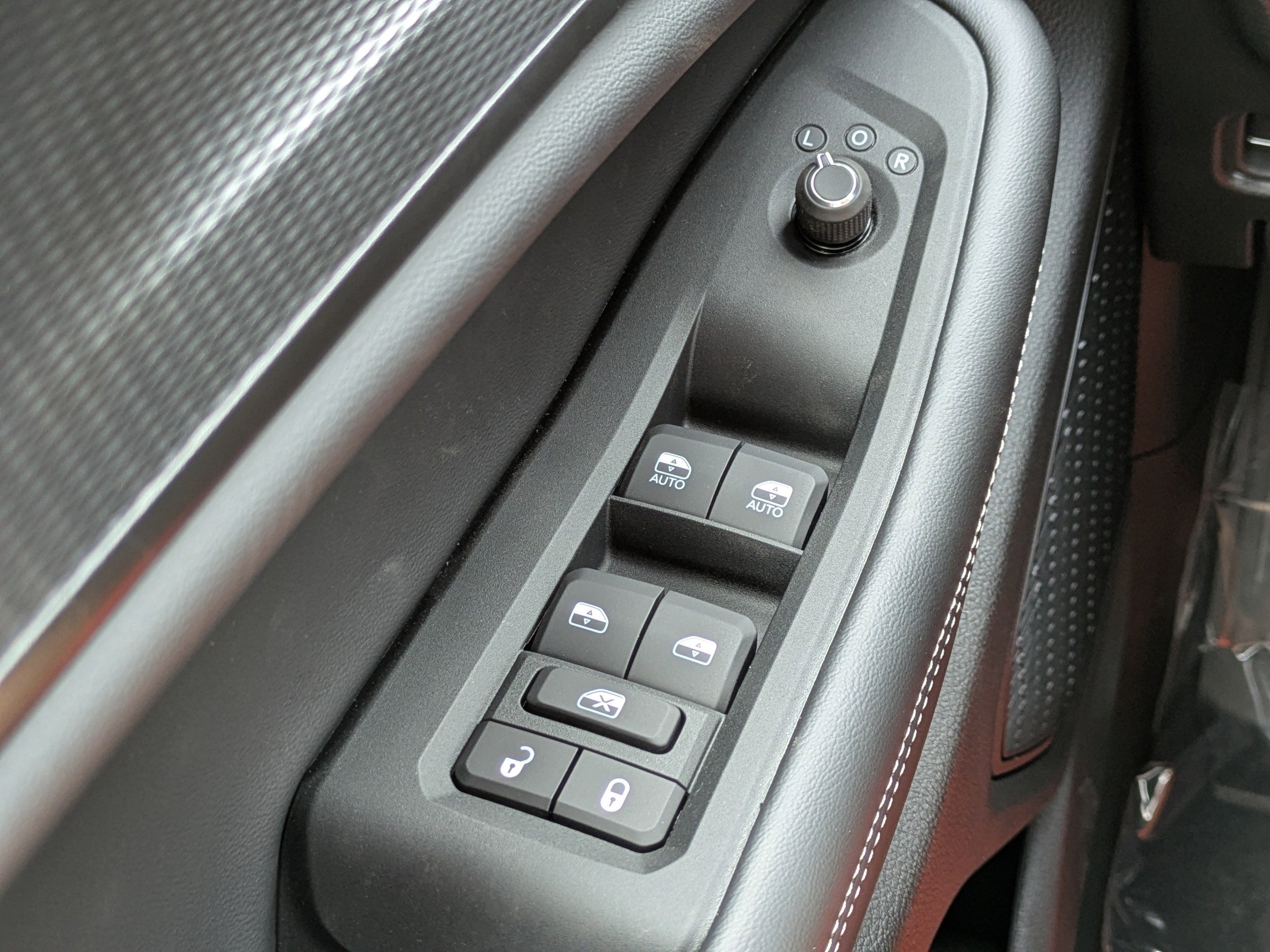 2025 Jeep Grand Cherokee Laredo Altitude photo 19