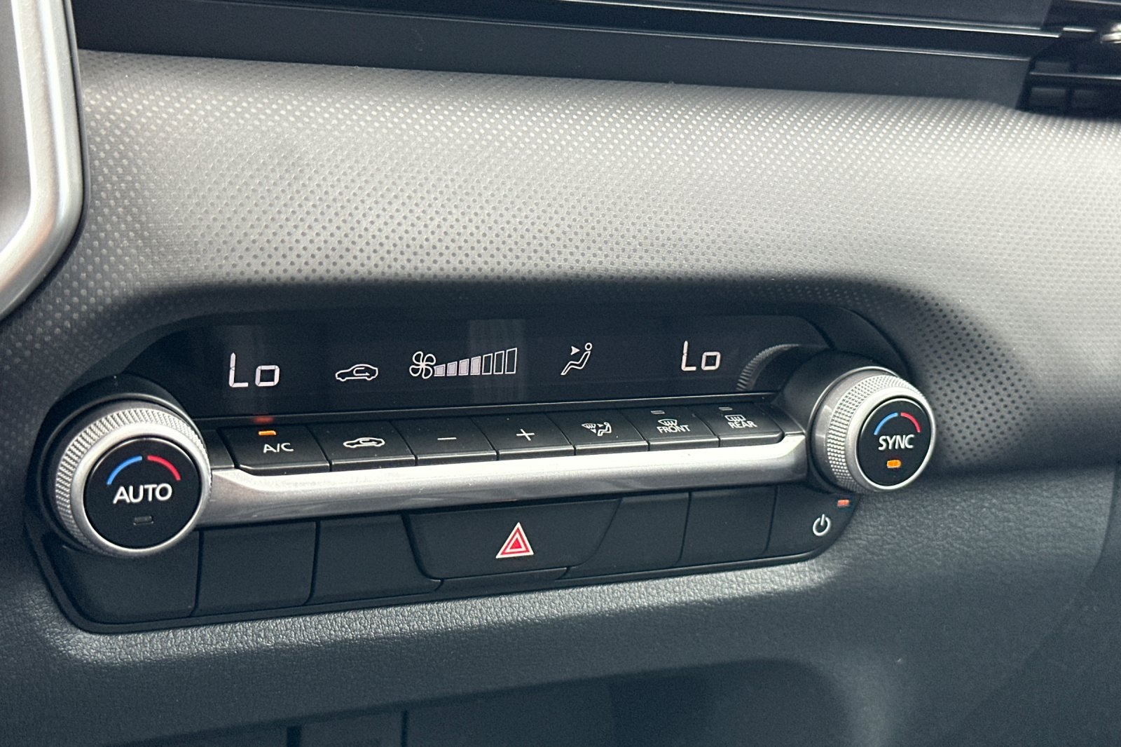 2025 Mazda CX-50 2.5 Select photo 20