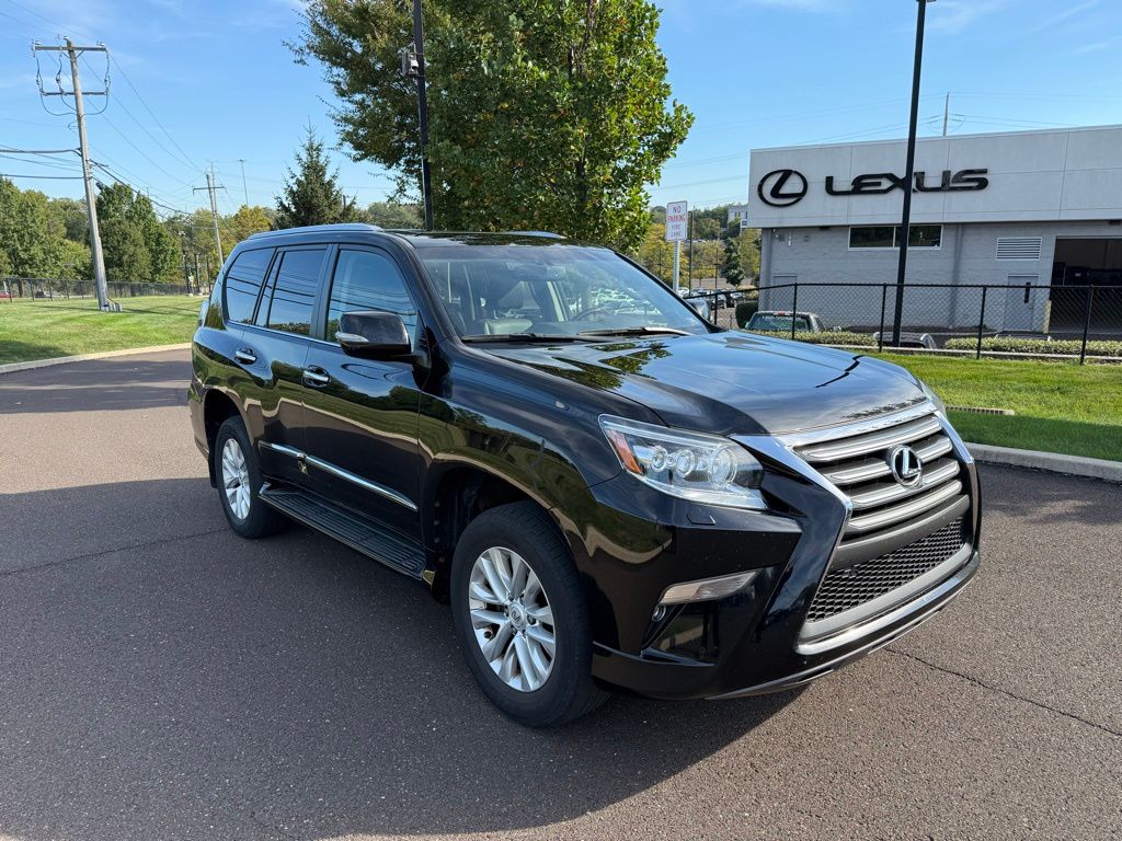 2019 Lexus GX 460 photo 2