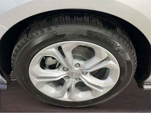 2025 Honda Accord LX photo 9