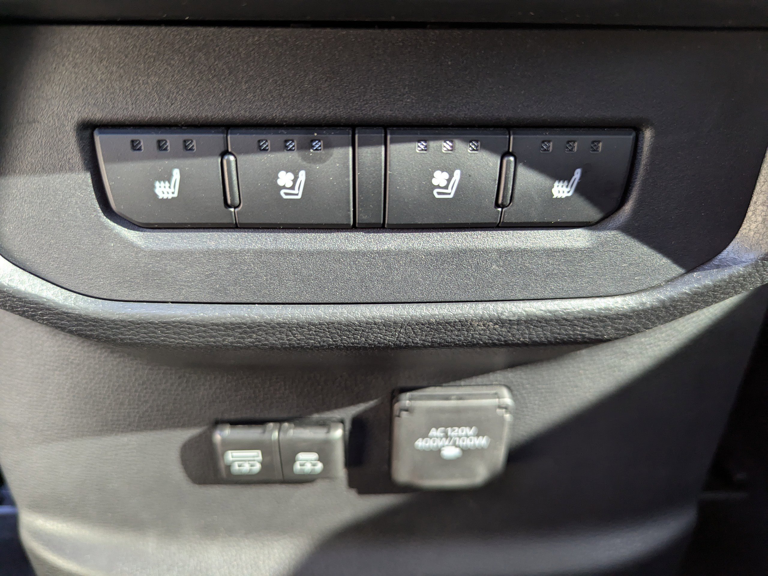 2022 Toyota Tundra Platinum photo 17
