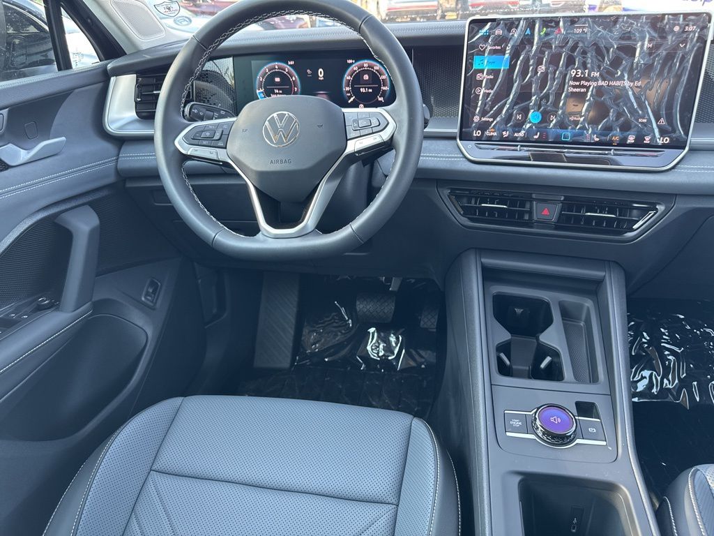 2025 Volkswagen Tiguan SE photo 10