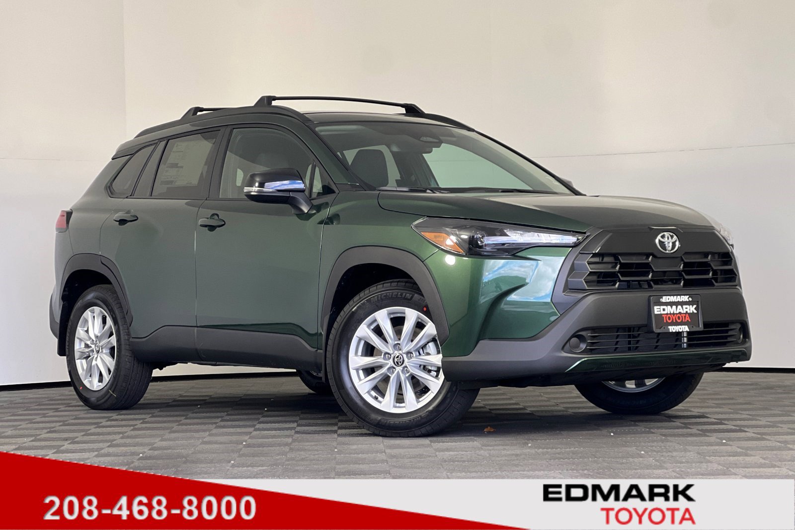 2026 Toyota Corolla Cross LE's photo