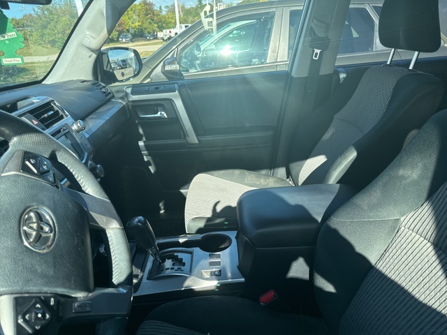 2018 Toyota 4Runner SR5 photo 5