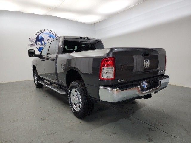 2024 Ram 3500 Tradesman photo 4