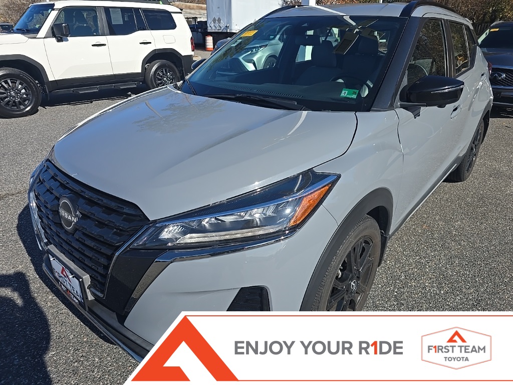 2023 Nissan Kicks SR