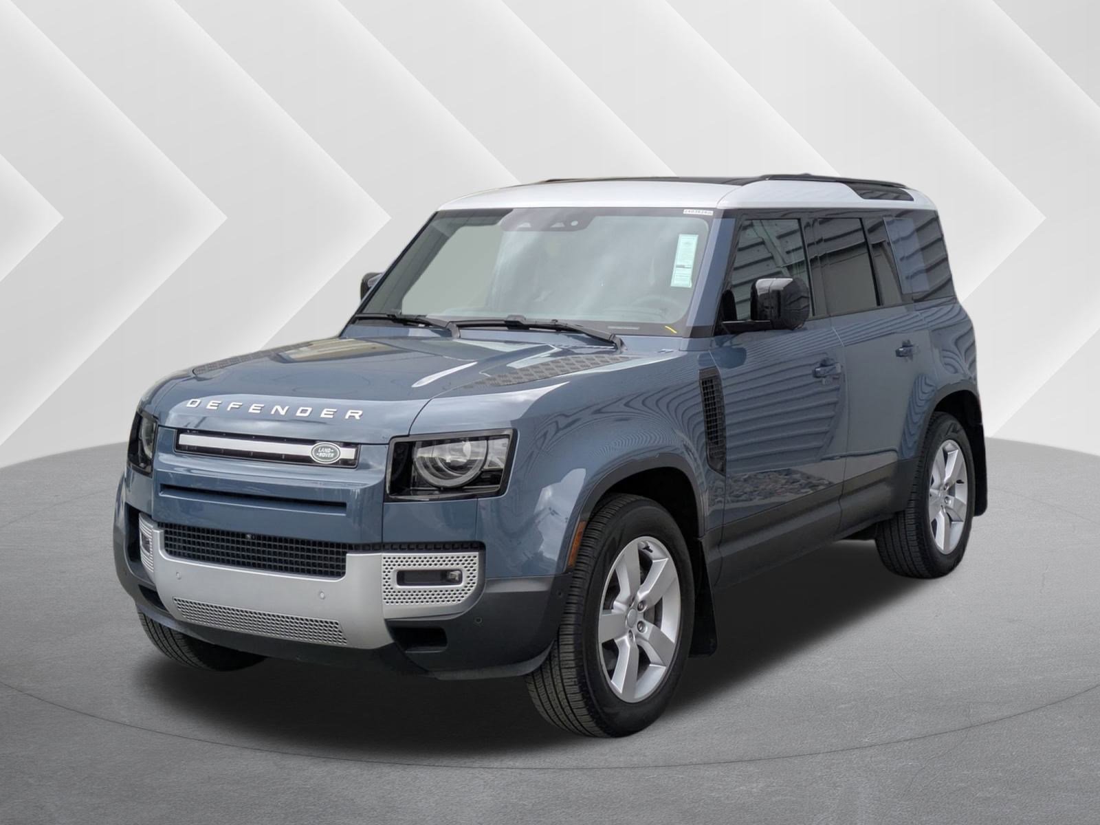 2025 Land Rover Defender S's photo