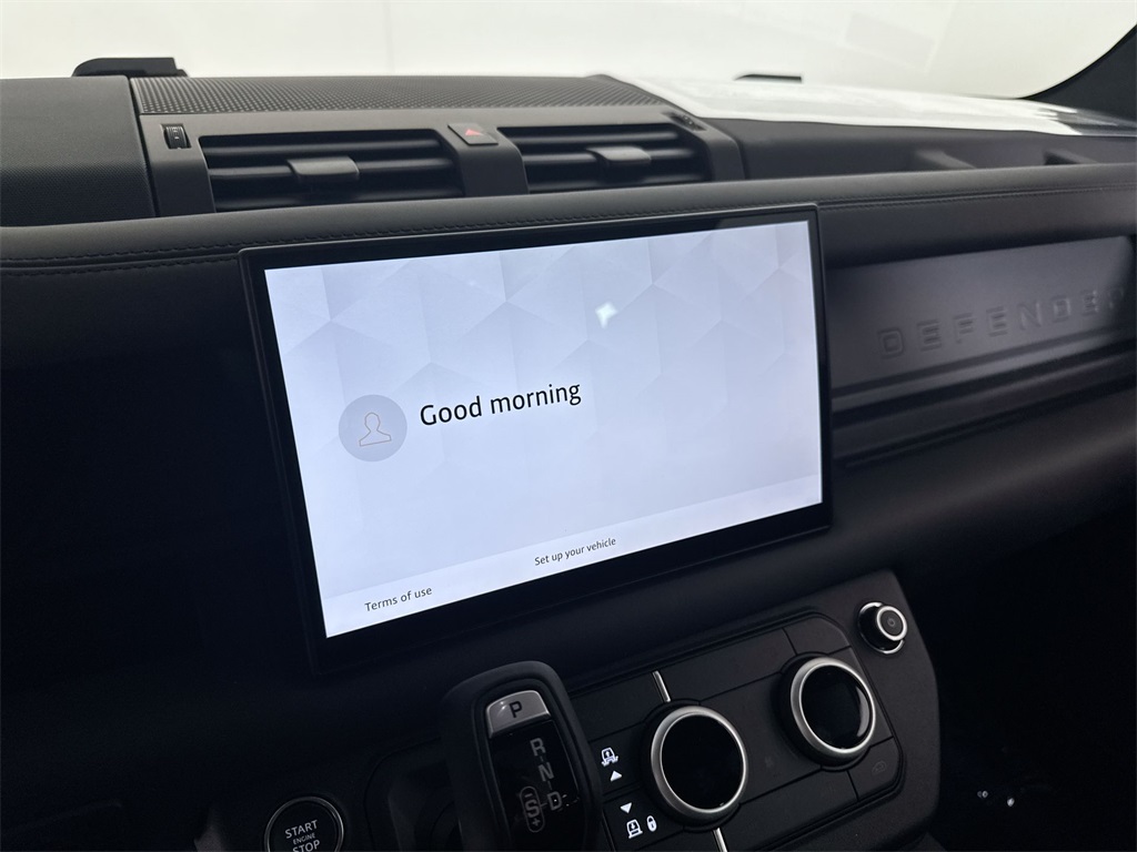 2025 Land Rover Defender 90 X-Dynamic SE photo 15
