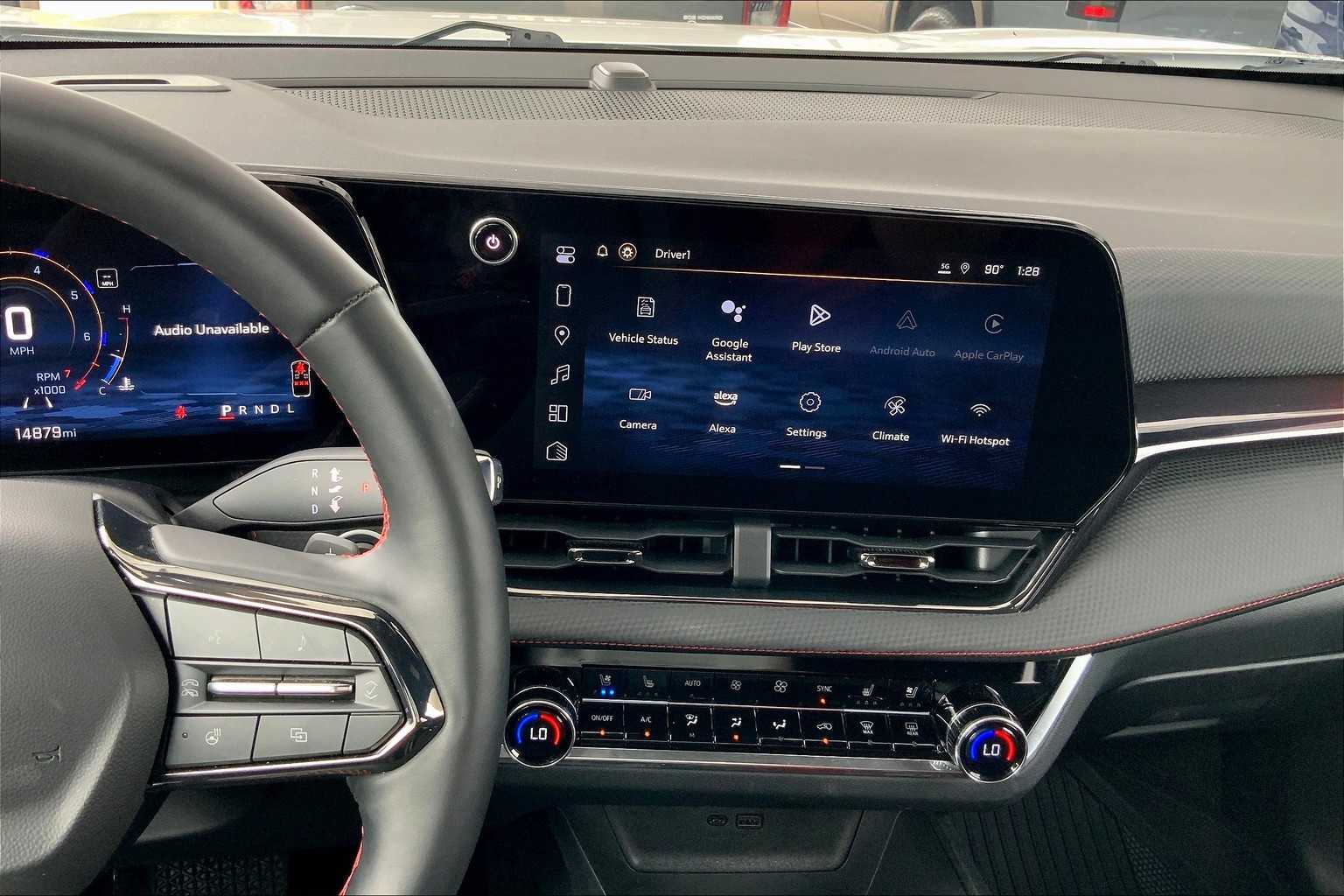 2025 Chevrolet Equinox RS photo 3