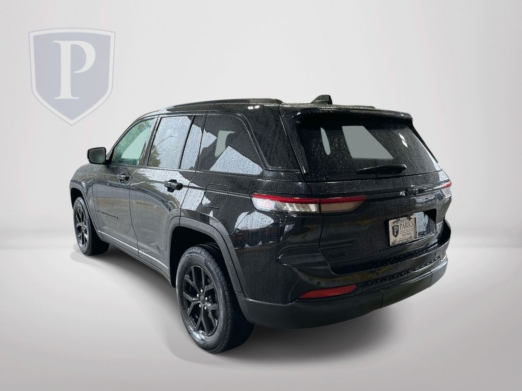 2024 Jeep Grand Cherokee Altitude X photo 2