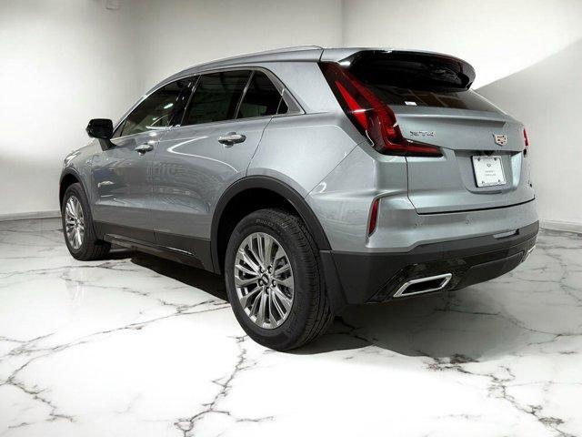 2025 Cadillac XT4 Premium Luxury photo 2