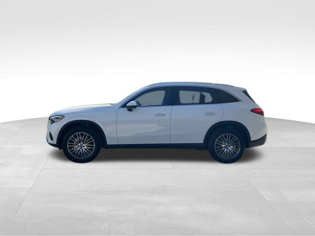 2026 Mercedes Benz GLC 300 4MATIC photo 4