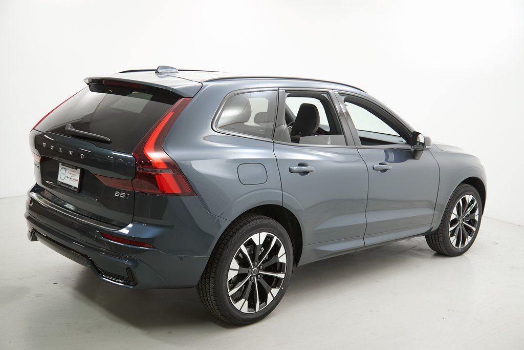 2026 VOLVO XC60 - Image 8