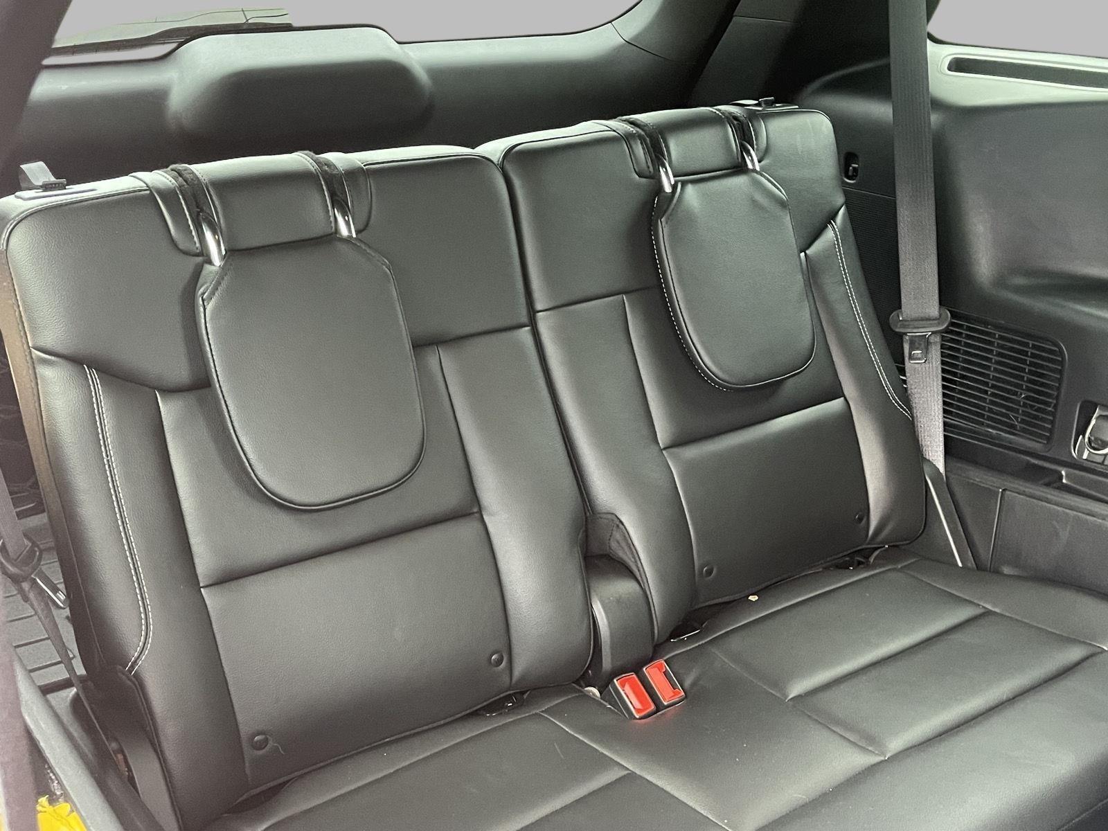 2022 Ford Explorer ST photo 16