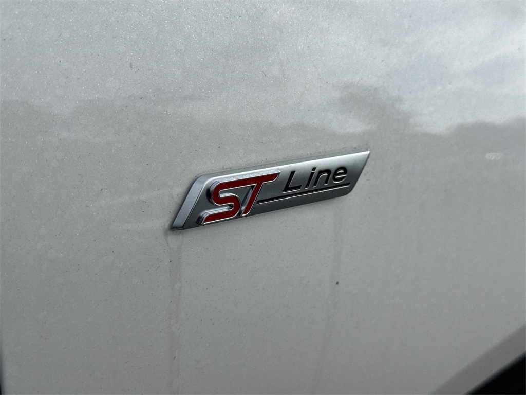 2025 Ford Escape ST-Line photo 28