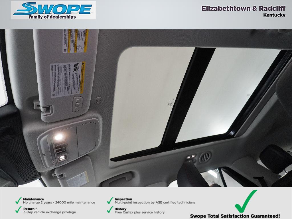 2025 Ford Explorer photo 24