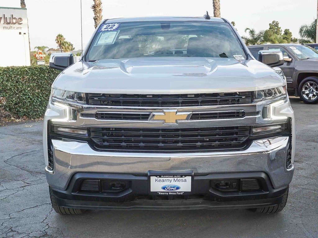 2022 Chevrolet Silverado 1500 LT photo 2