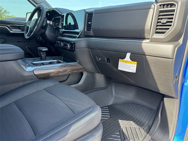 2025 Chevrolet Silverado 1500 LT photo 12