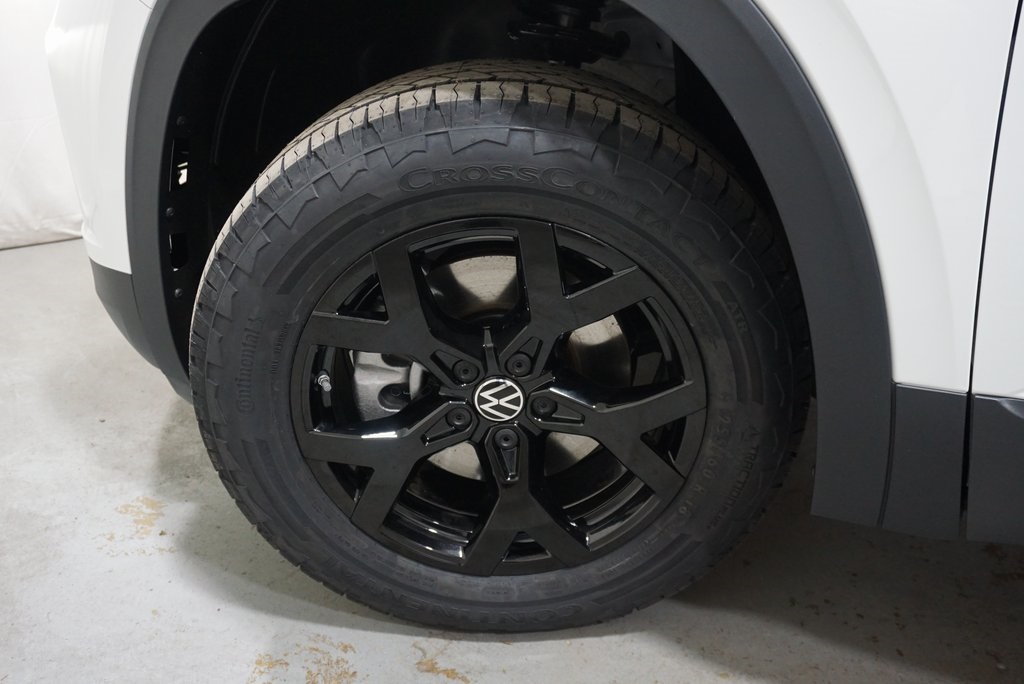 2025 Volkswagen Atlas Peak Edition SE photo 36