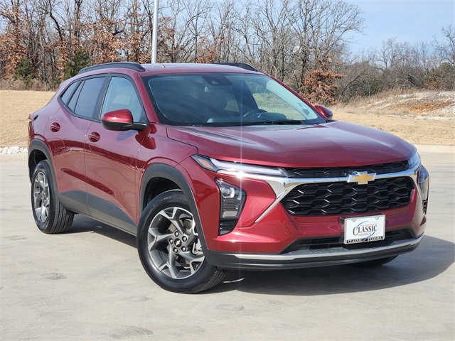 2024 Chevrolet Trax LT's photo