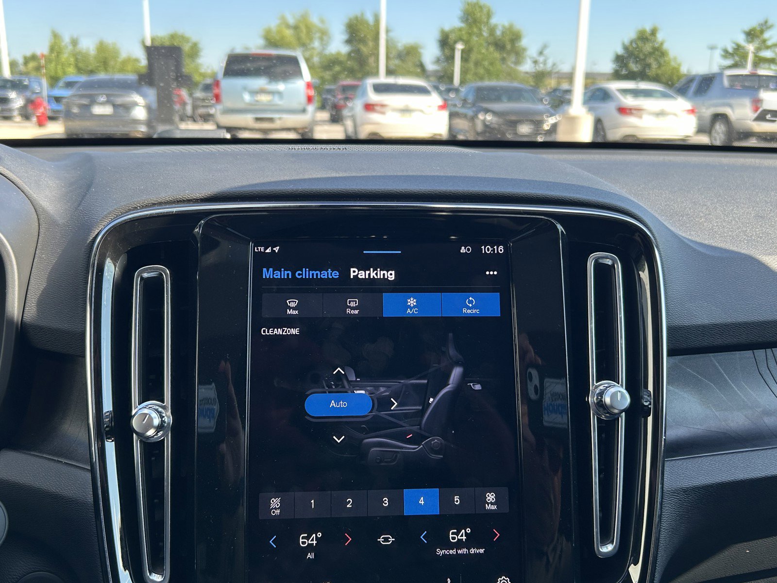 2023 Volvo C40 Recharge Ultimate photo 22