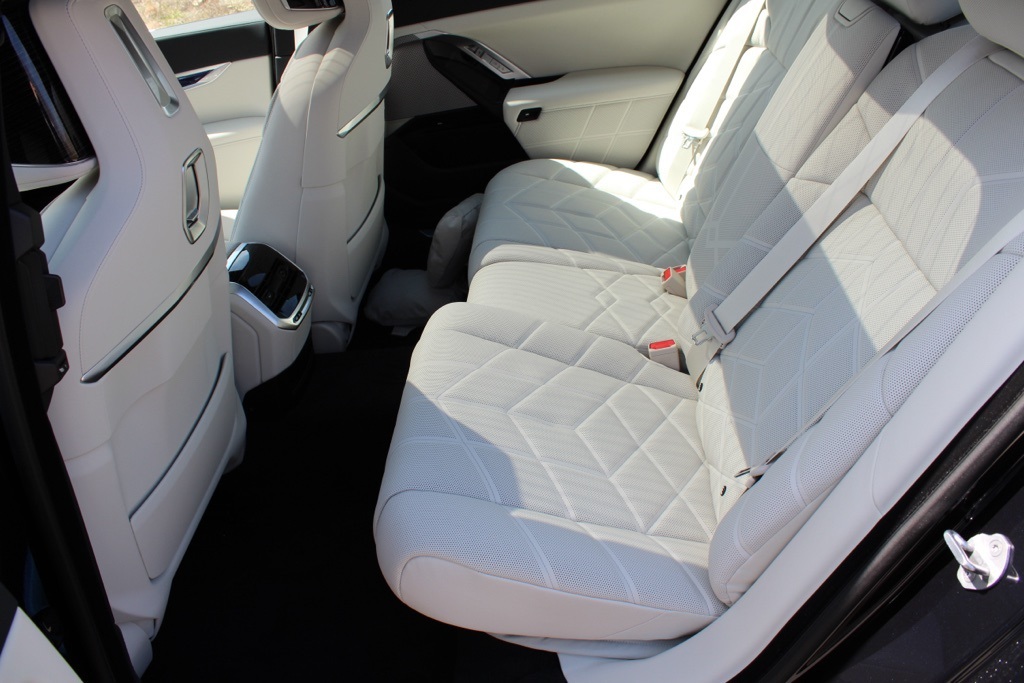 2025 Bmw i7 xDrive60 photo 13