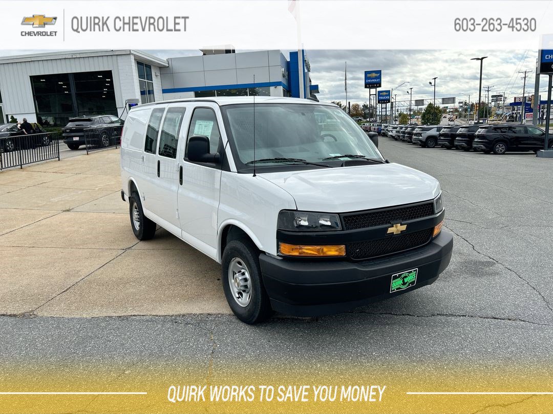 2025 Chevrolet Express Cargo Work Van's photo