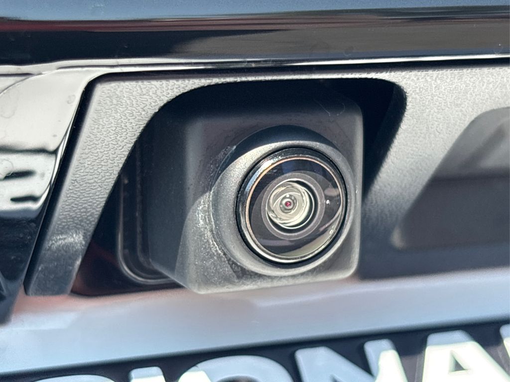2025 Nissan Kicks SV photo 13