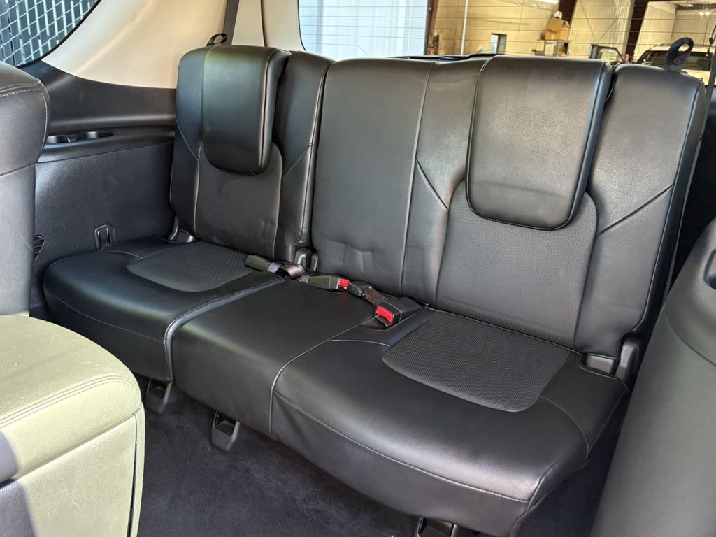2022 Nissan Armada SL photo 26