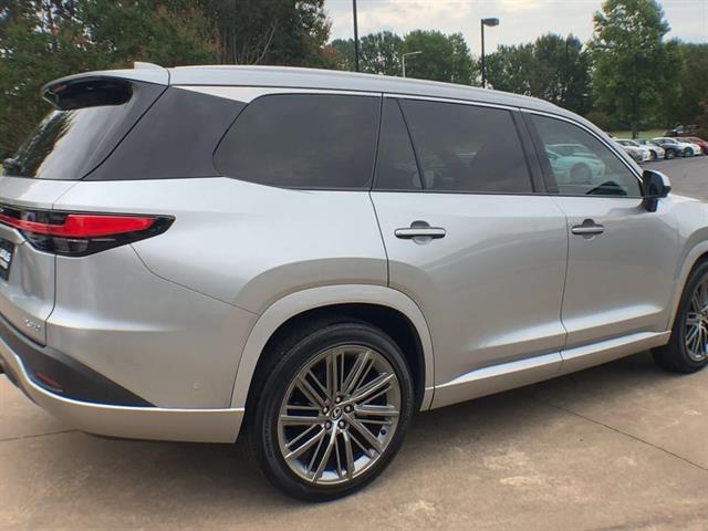 2024 Lexus TX 350 Luxury photo 4