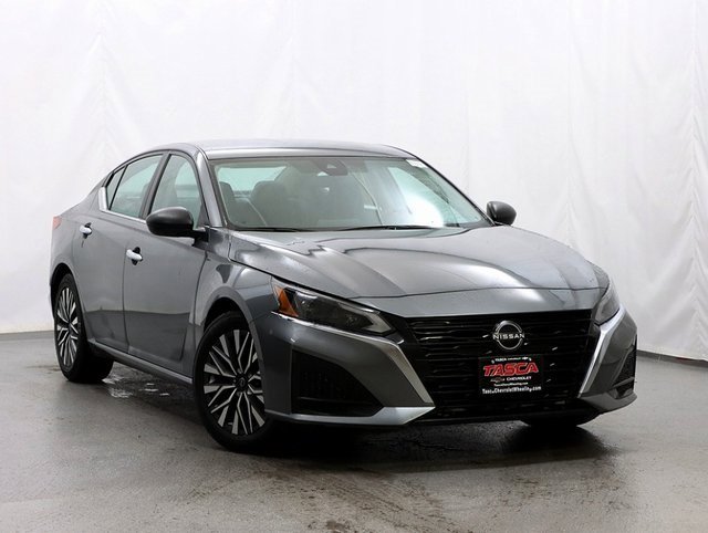 2024 Nissan Altima SV's photo