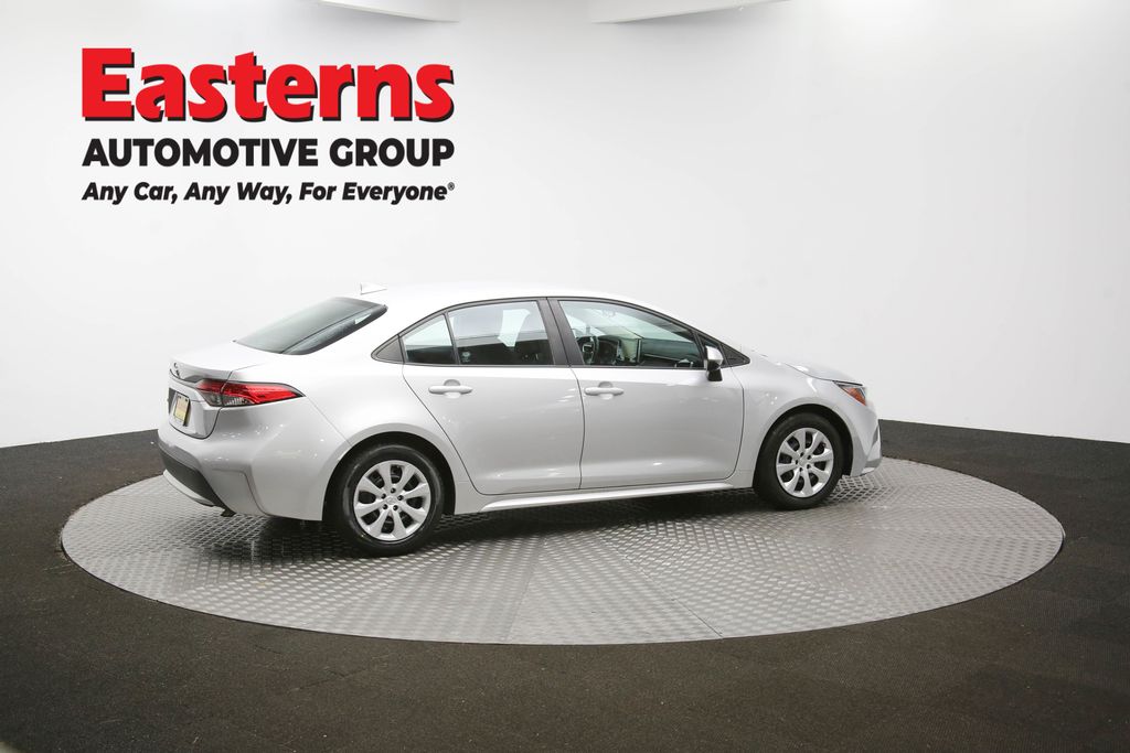2021 Toyota Corolla LE photo 28