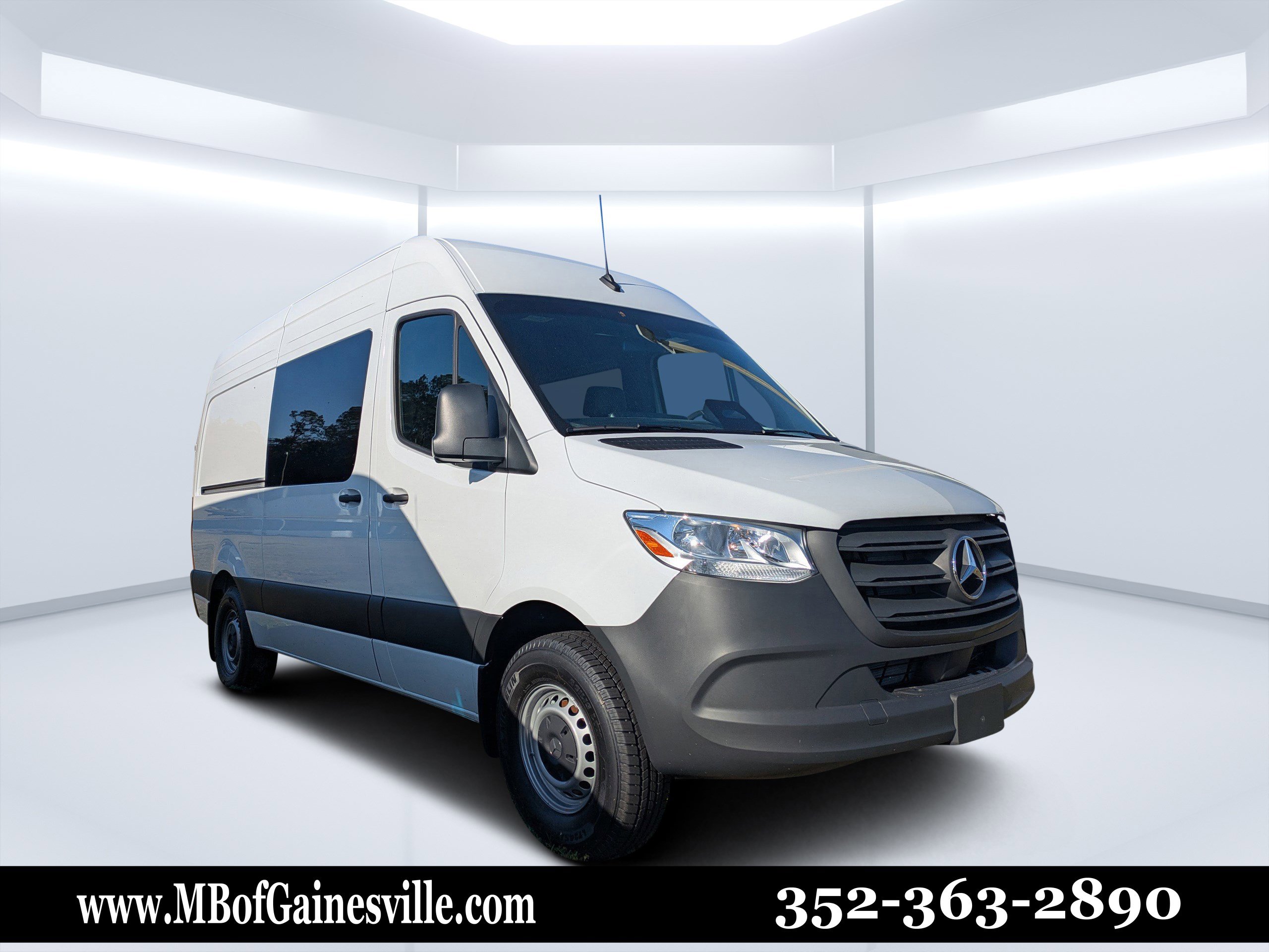 2026 Mercedes-Benz Sprinter Crew Van Base's photo
