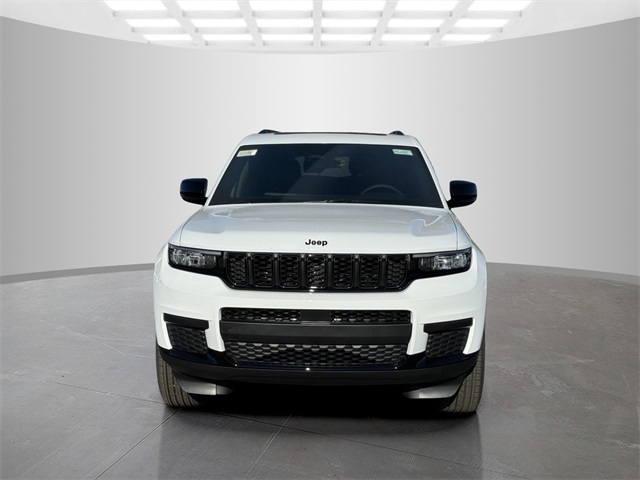 2025 Jeep Grand Cherokee Altitude X photo 2