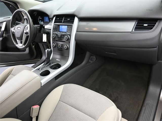 2014 Ford Edge SEL photo 25