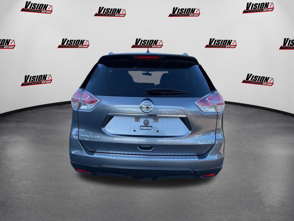 2016 Nissan Rogue SV photo 6