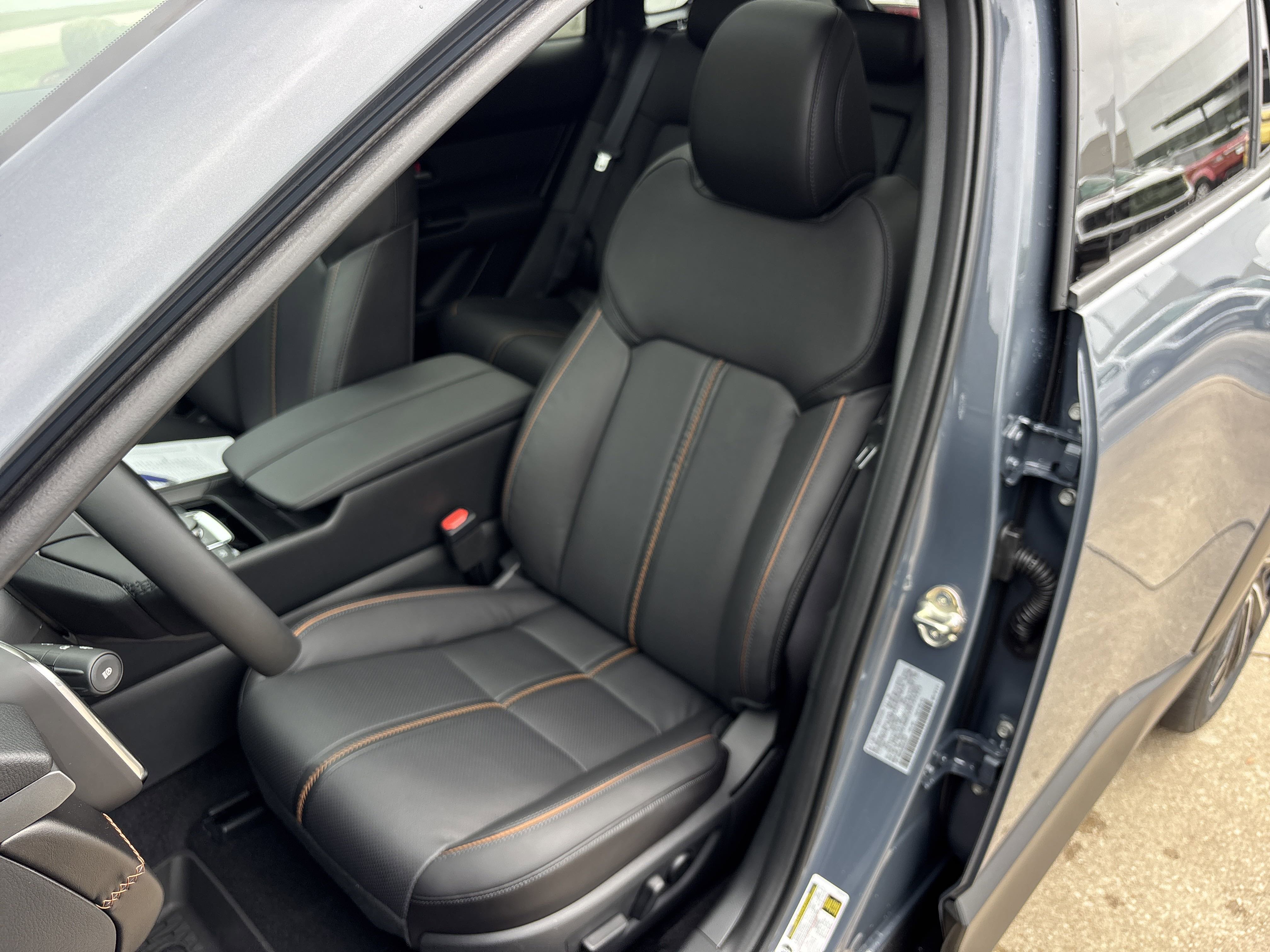 2025 Mazda CX-50 2.5 Premium Plus photo 4