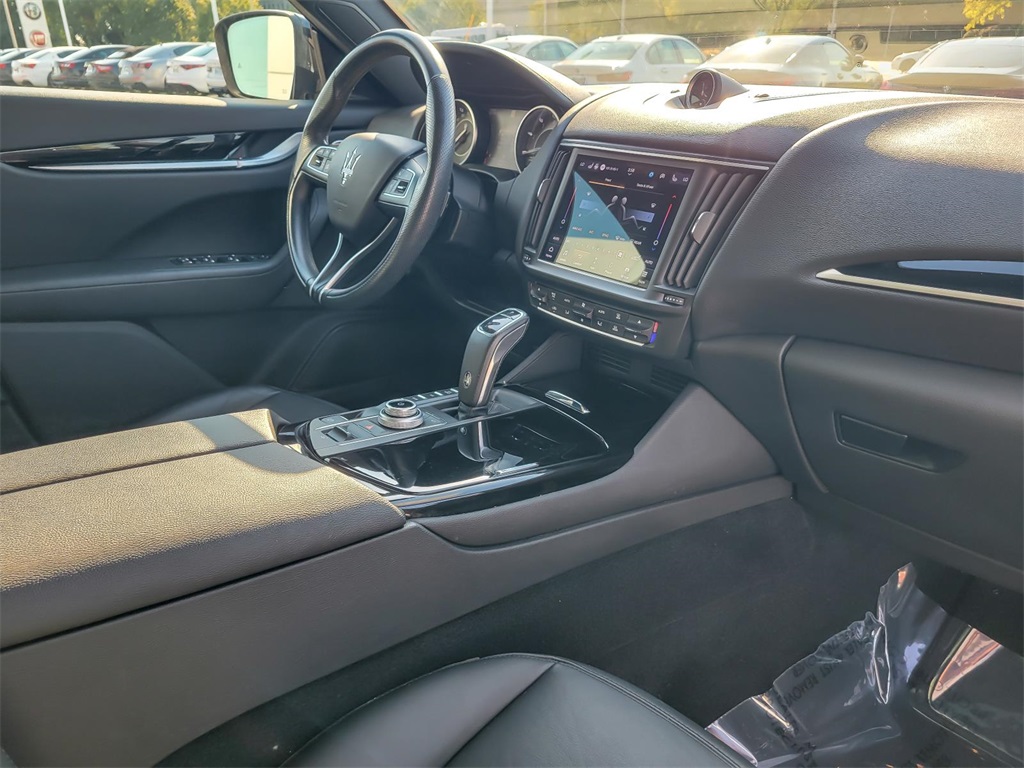 2022 Maserati Levante GT photo 23
