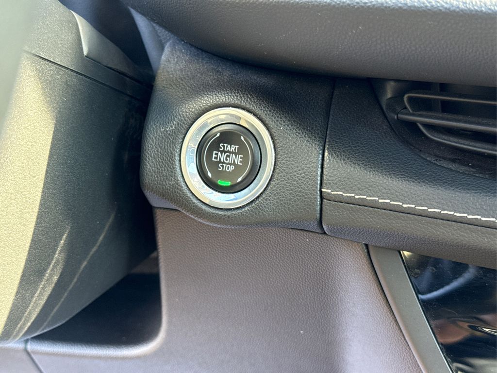 2022 Buick Envision Essence photo 34