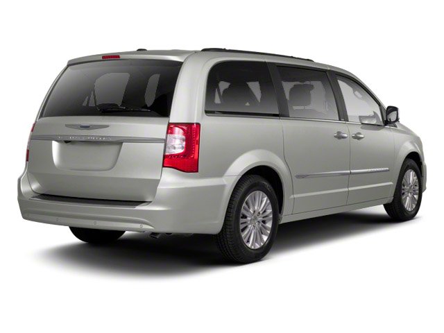 Used 2013 Chrysler Town & Country Touring-L with VIN 2C4RC1CG6DR713834 for sale in Cambridge, Minnesota