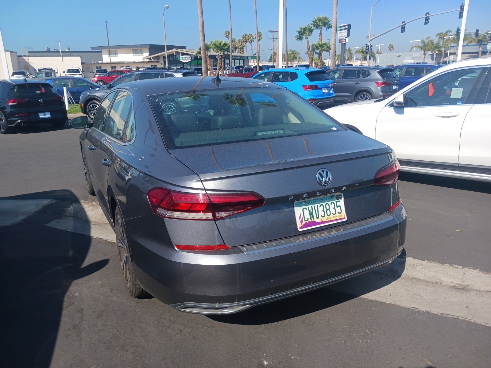 2022 Volkswagen Passat 2.0T SE photo 4
