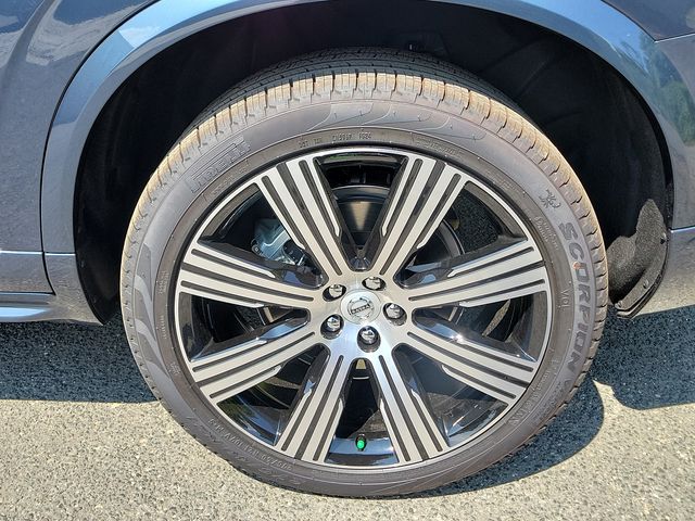 2025 Volvo XC90 AWD Plus photo 5